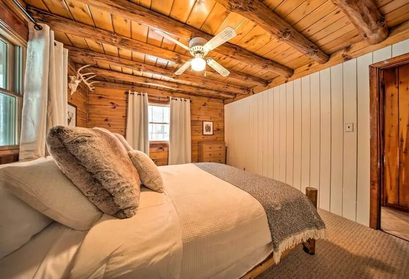 Cambridge Springs Cabin Near French Creek!