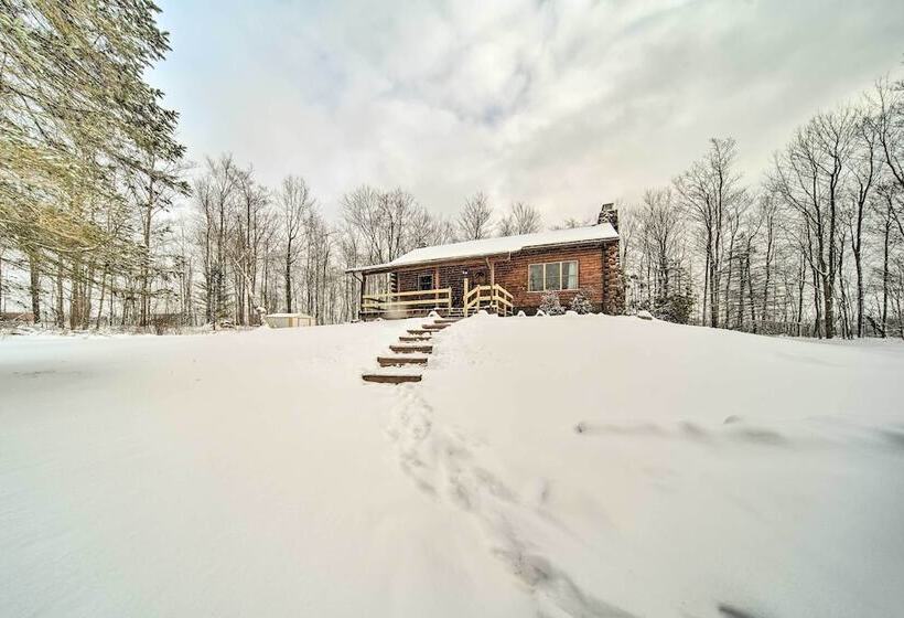 Cambridge Springs Cabin Near French Creek!