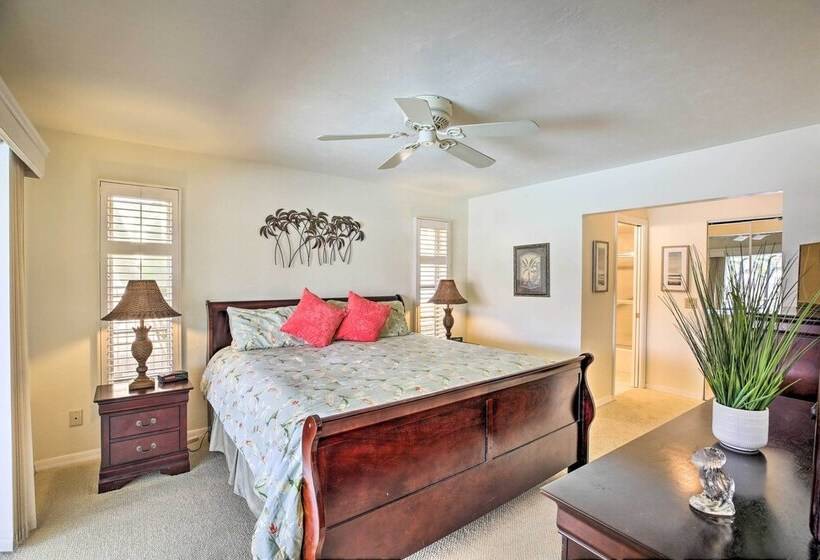 Dock Access & Pool: Cape Coral Retreat