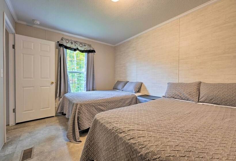 Cassopolis Cabin: On Site Boating & Fishing!