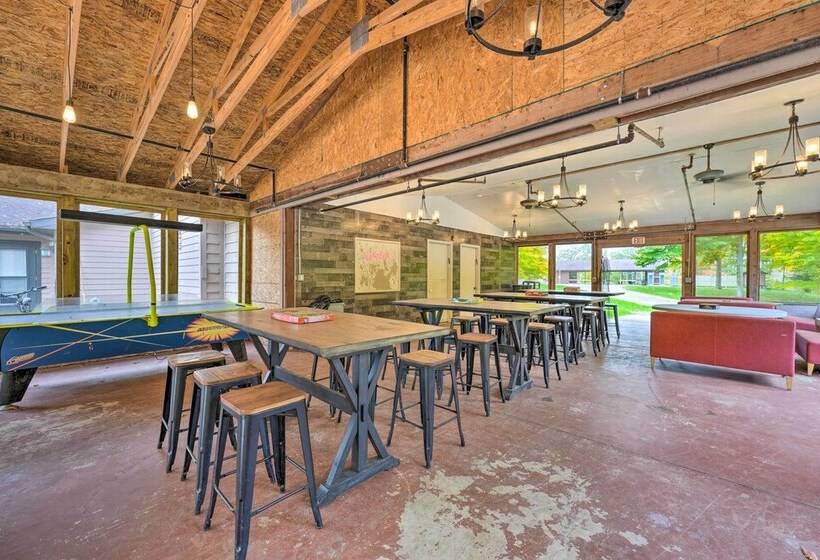 Cassopolis Cabin: On Site Boating & Fishing!