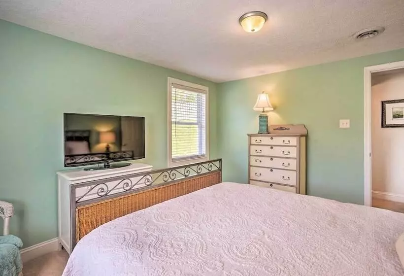 Chesapeake Bay Home: 200 Ft To Boat & Fish!