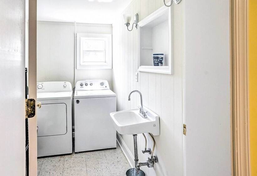 Chesapeake Bay Home: 200 Ft To Boat & Fish!