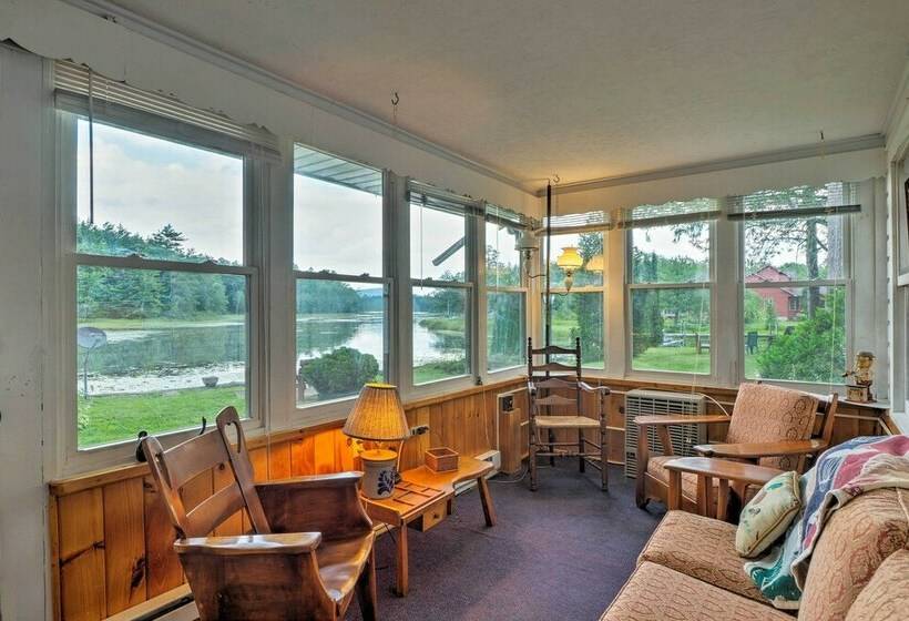 Cozy Cottage On Caroga Lake W/ Waterfront Fire Pit