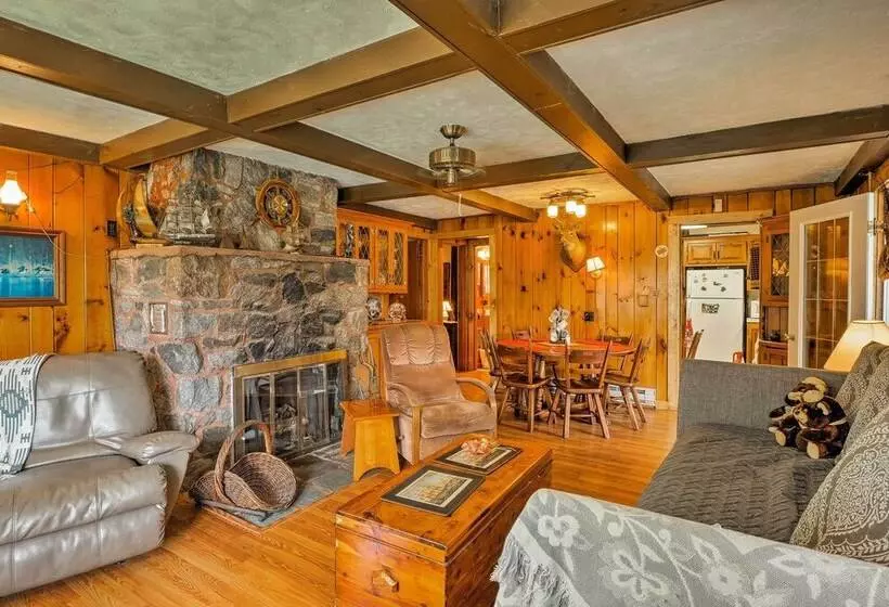 Cozy Cottage On Caroga Lake W/ Waterfront Fire Pit