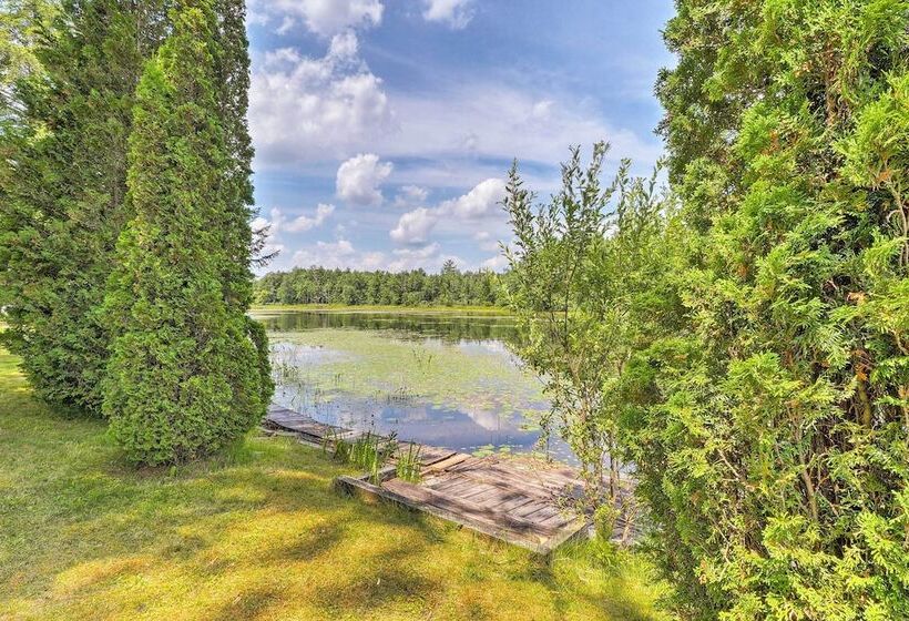 Cozy Cottage On Caroga Lake W/ Waterfront Fire Pit