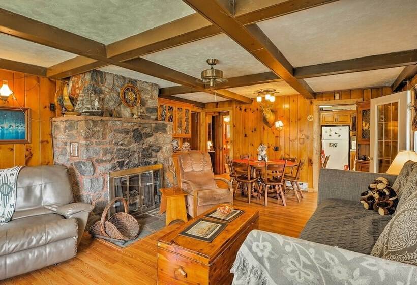 Cozy Cottage On Caroga Lake W/ Waterfront Fire Pit