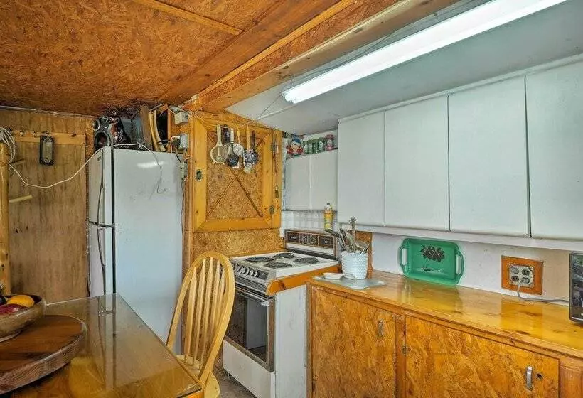 Cozy Cottage On Caroga Lake W/ Waterfront Fire Pit