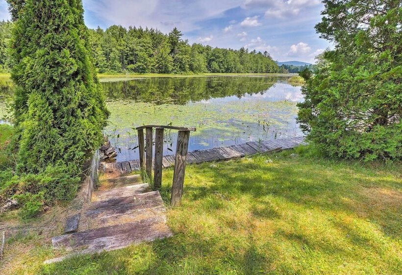 Cozy Cottage On Caroga Lake W/ Waterfront Fire Pit
