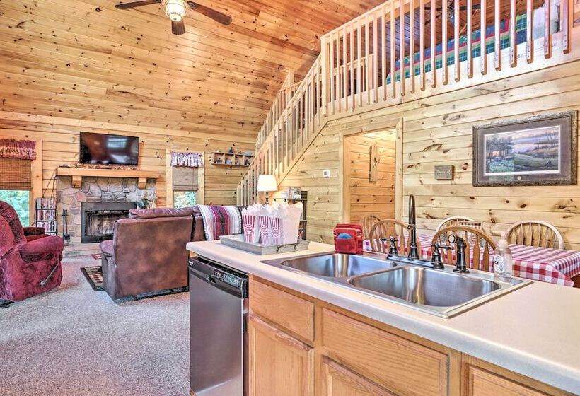 Lake Douglas Cabin W/ Community Boat Launch!