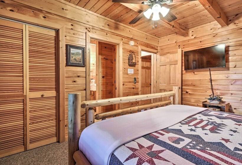 Lake Douglas Cabin W/ Community Boat Launch!