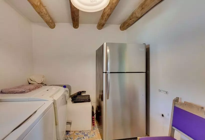 Santa Cruz Home W/ Mountain Views!