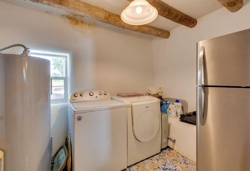 Santa Cruz Home W/ Mountain Views!