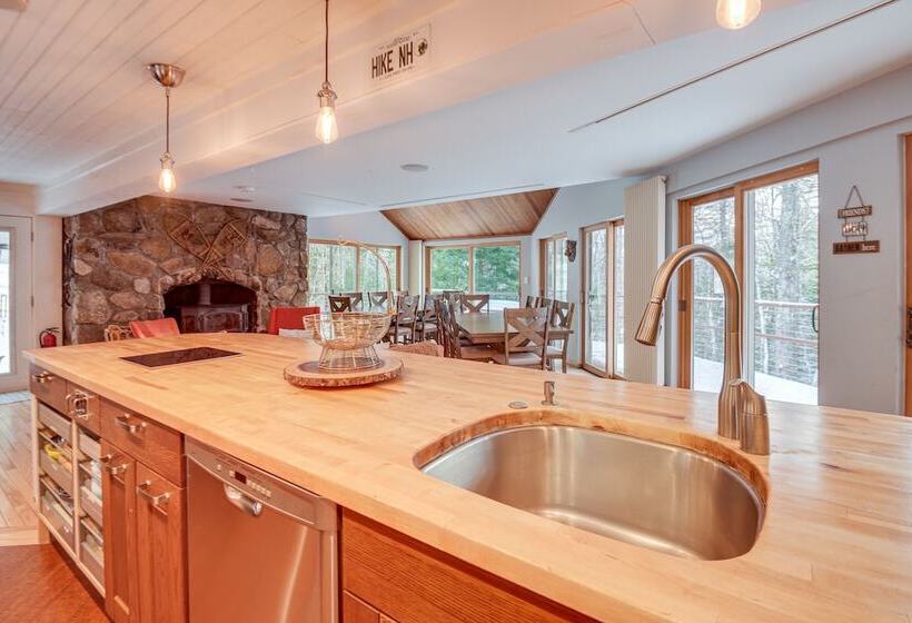 White Mountain Escape W/ Separate In Law Suite!