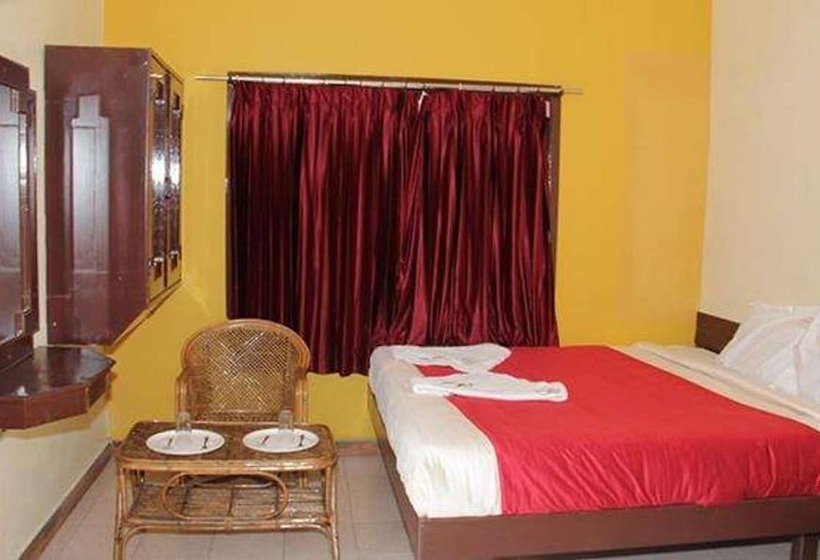 Fabhotel Raaja Purnima Residency