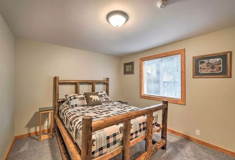 Family Cabin W/ Fire Pit   25 Miles To Yellowstone