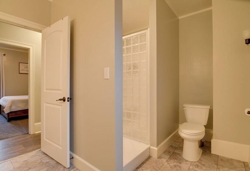 Family Home + Private Hot Tub On Susquehanna River