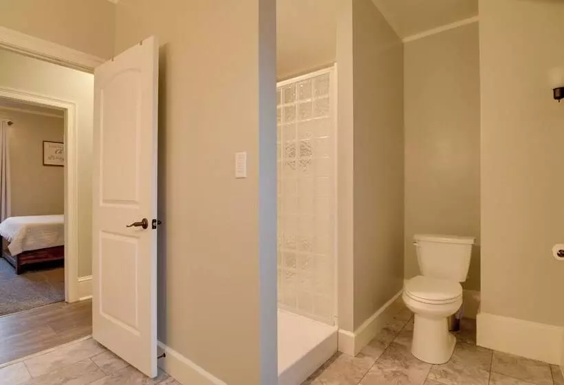 Family Home + Private Hot Tub On Susquehanna River