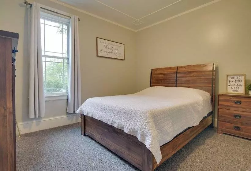 Family Home + Private Hot Tub On Susquehanna River