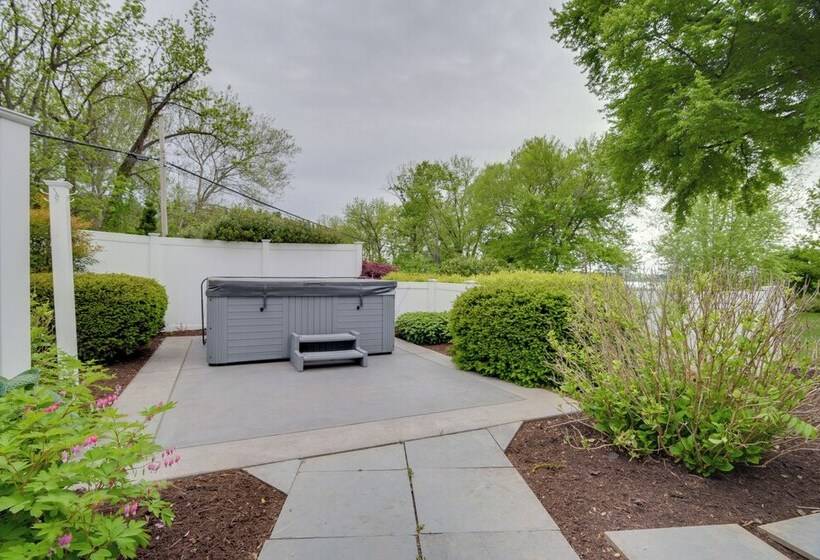 Family Home + Private Hot Tub On Susquehanna River