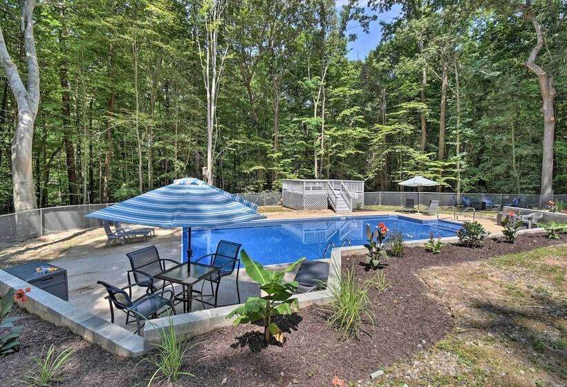 Family Oriented Richmond Home W/ Private Pool