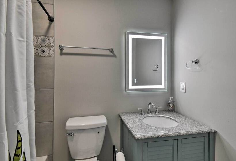 Family Oriented Richmond Home W/ Private Pool