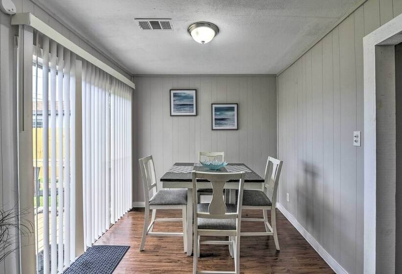 Freeport Home: Gas Grill, Fire Pit & Patio!