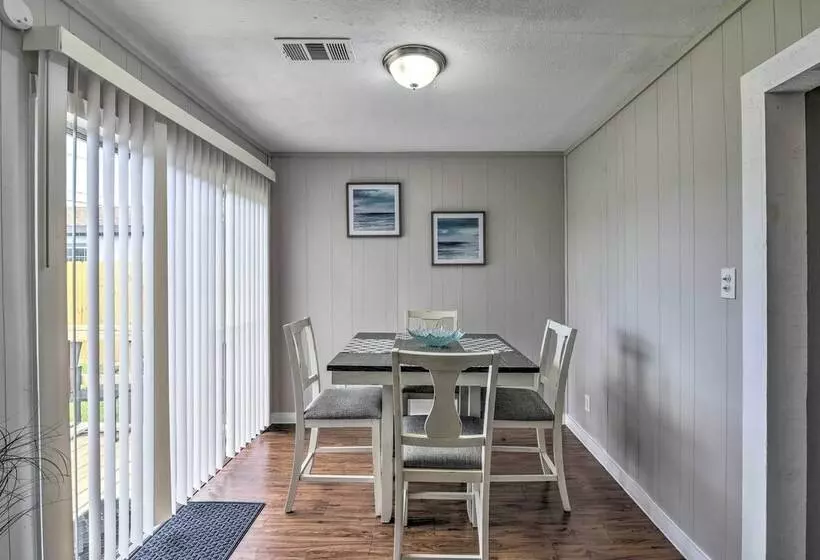 Freeport Home: Gas Grill, Fire Pit & Patio!