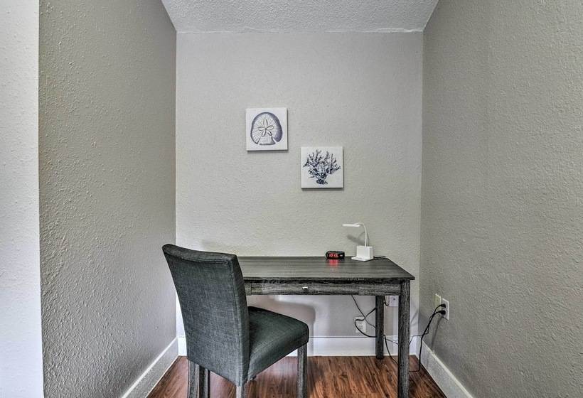 Freeport Home: Gas Grill, Fire Pit & Patio!