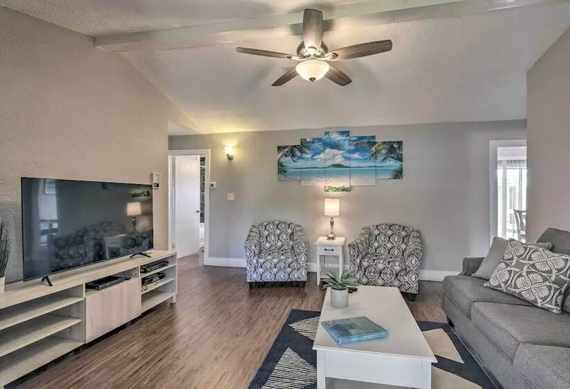 Freeport Home: Gas Grill, Fire Pit & Patio!
