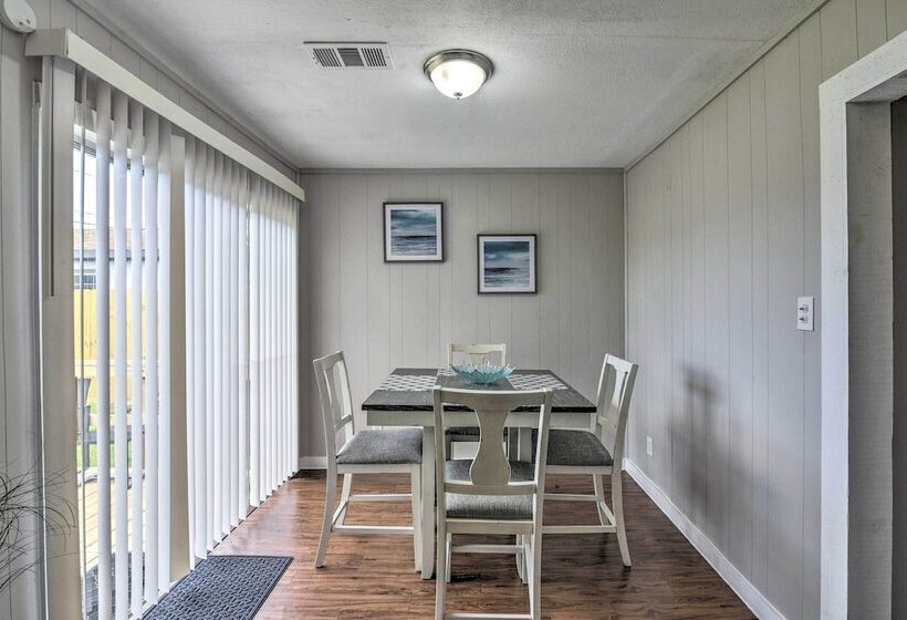 Freeport Home: Gas Grill, Fire Pit & Patio!