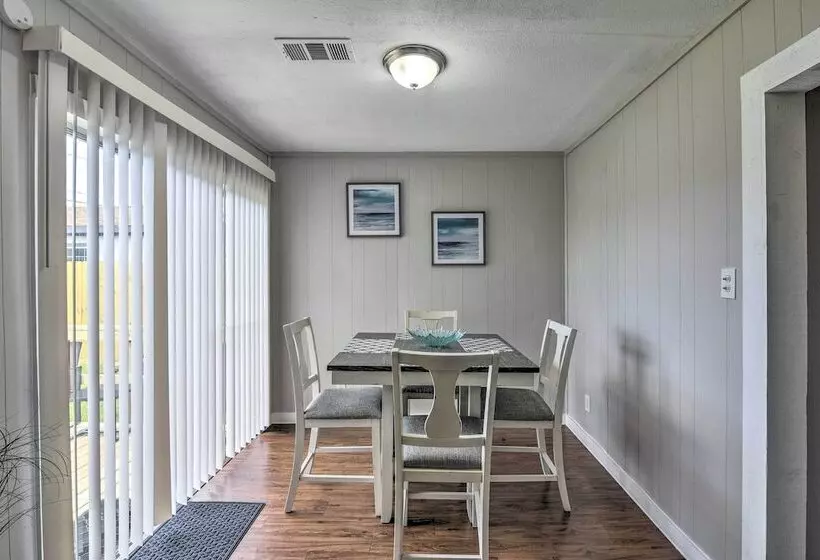 Freeport Home: Gas Grill, Fire Pit & Patio!