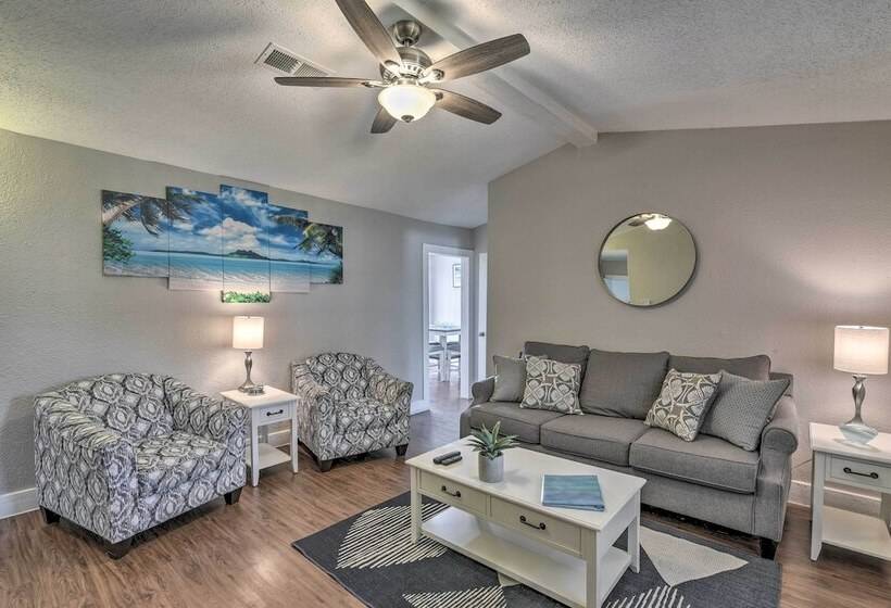 Freeport Home: Gas Grill, Fire Pit & Patio!