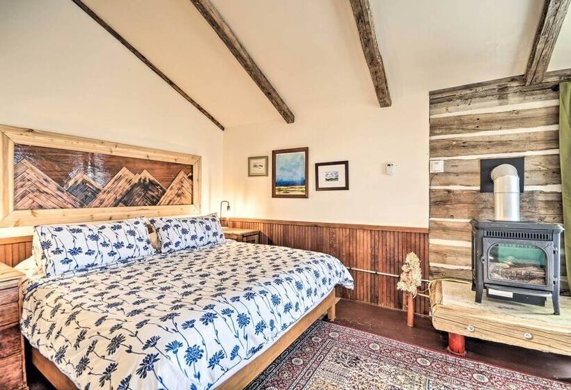 Hundred Year Old Shell Valley Settlers Cabin!