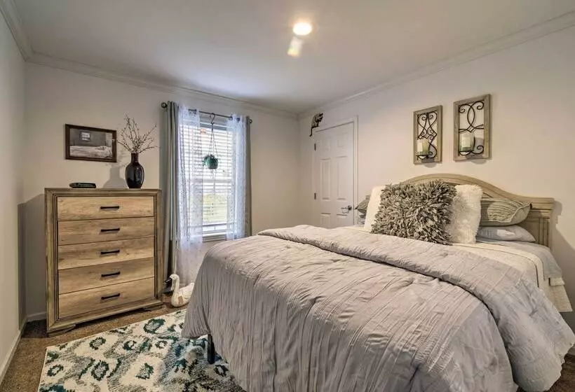 Lakefront Home W/ Deck, Fishing Dock & Canoe!