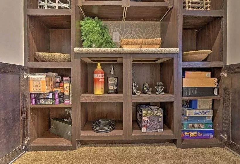 Lakefront Home W/ Deck, Fishing Dock & Canoe!