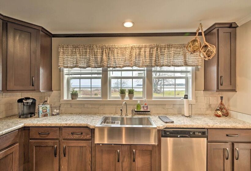 Lakefront Home W/ Deck, Fishing Dock & Canoe!