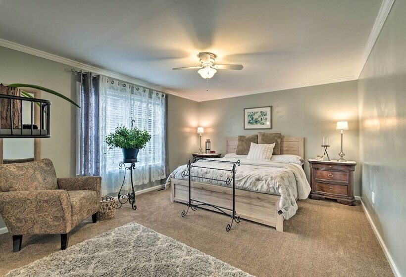 Lakefront Home W/ Deck, Fishing Dock & Canoe!