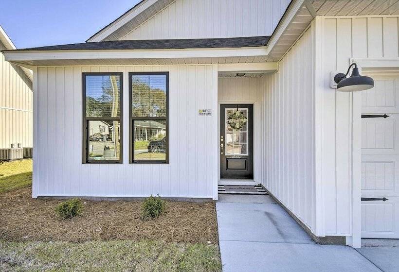 Little River Escape W/ Patio < 6 Mi To Beach!