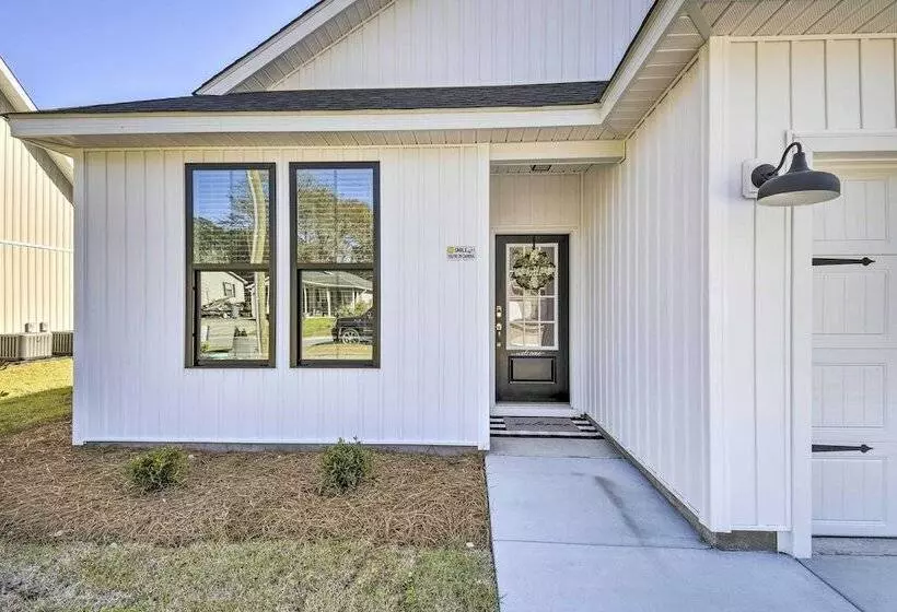 Little River Escape W/ Patio < 6 Mi To Beach!
