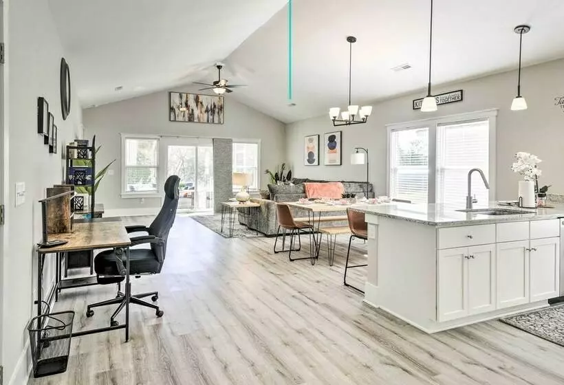 Little River Escape W/ Patio < 6 Mi To Beach!