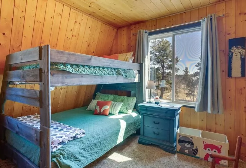 Lake George Cabin W/ Deck & Mountain Views!