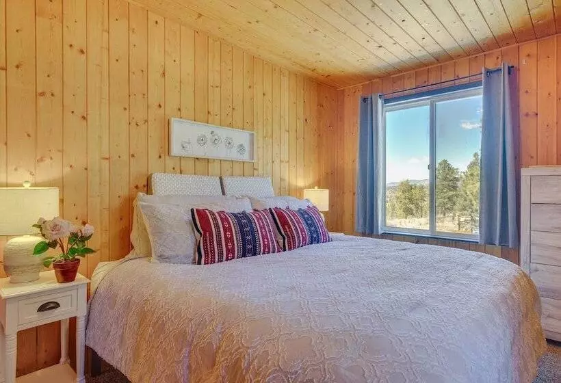 Lake George Cabin W/ Deck & Mountain Views!