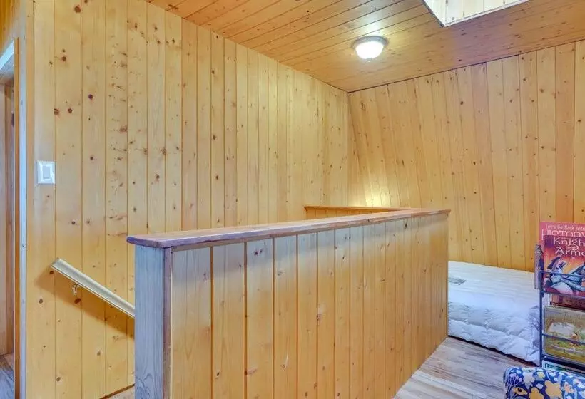 Lake George Cabin W/ Deck & Mountain Views!