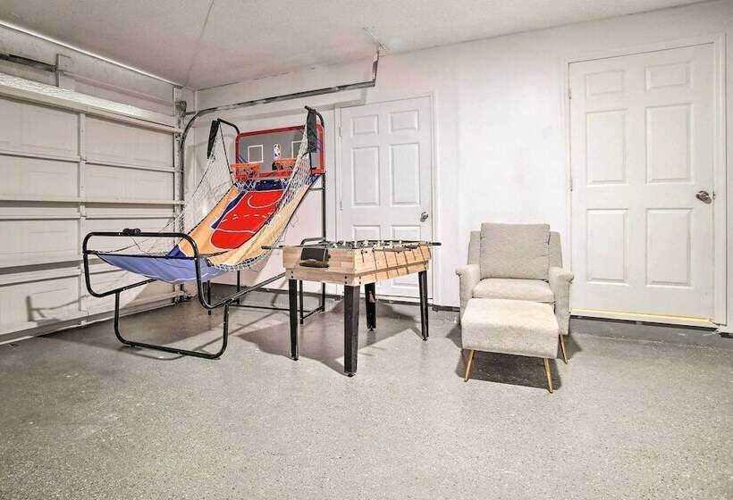 Lovely Lauderhill Retreat < 12 Mi To Beach!