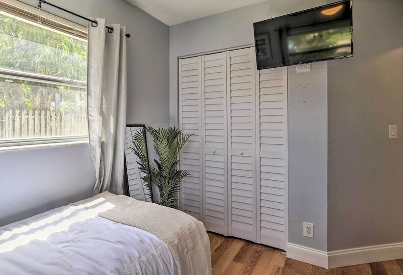 Lovely Lauderhill Retreat < 12 Mi To Beach!