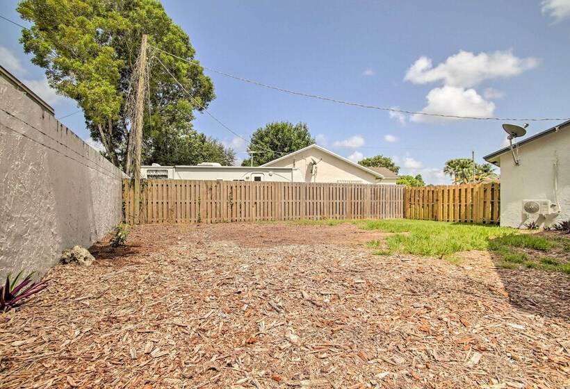 Lovely Lauderhill Retreat < 12 Mi To Beach!