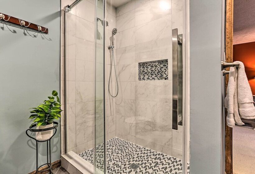 Luxe Poconos Pines Home W/ Beach + Amenities!