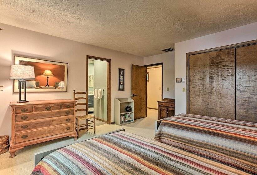 Luxe Poconos Pines Home W/ Beach + Amenities!