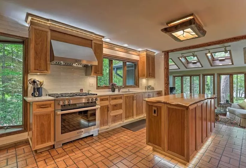 Luxe Poconos Pines Home W/ Beach + Amenities!